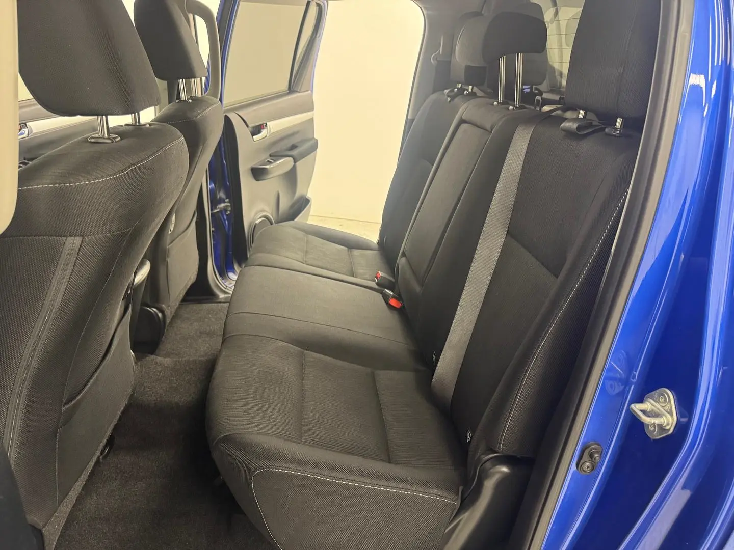 2016 Toyota Hilux Gallery Image 32