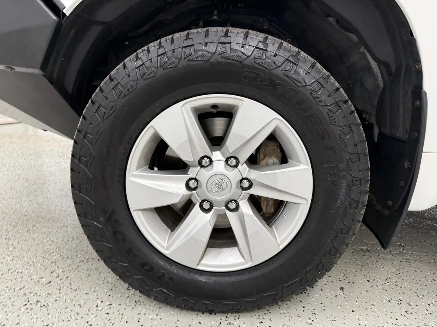 2020 Toyota Landcruiser Prado Gallery Image 9