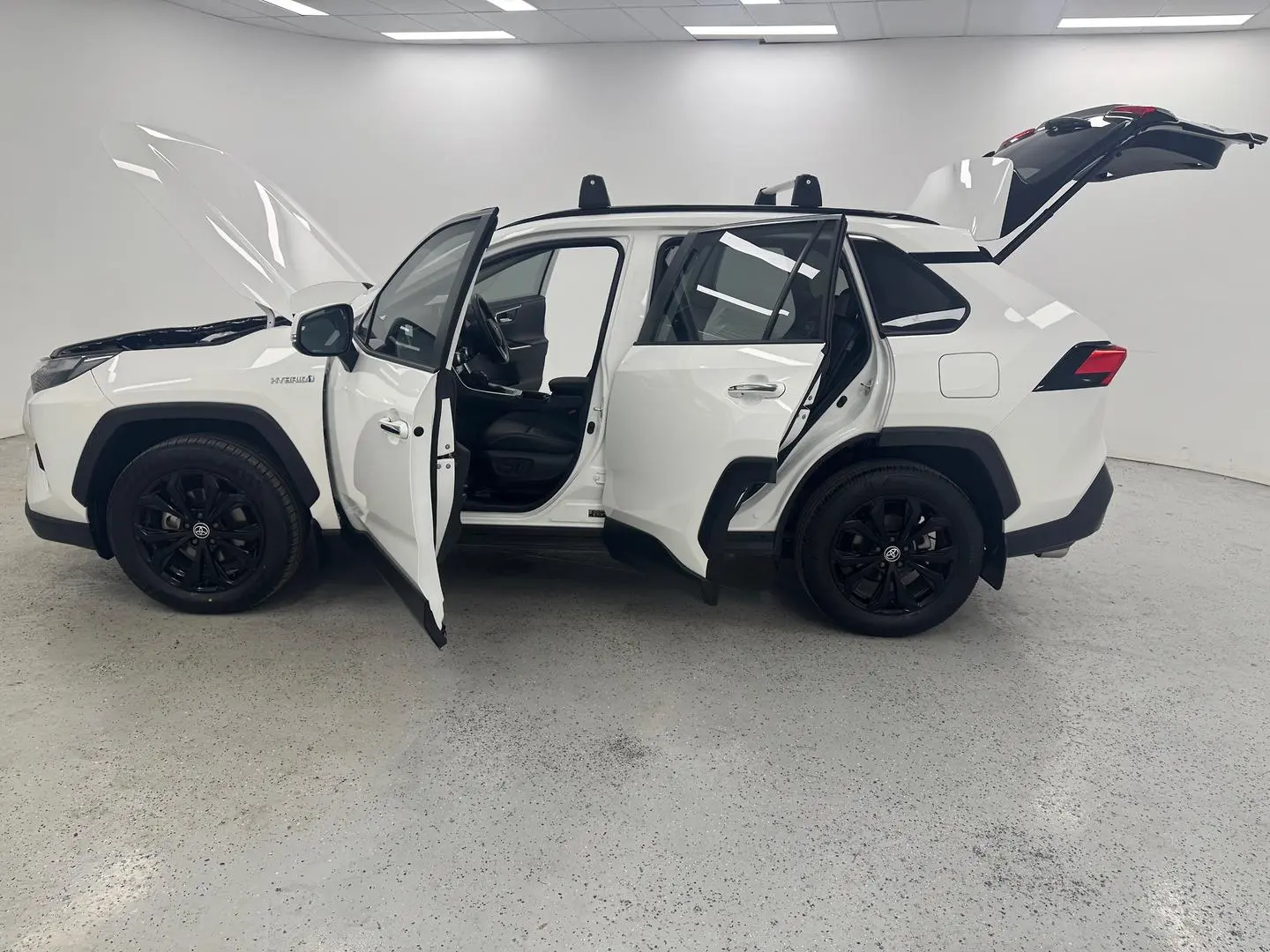 2022 Toyota RAV4 Gallery Image 11