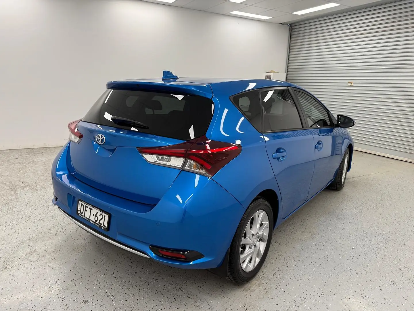 2016 Toyota Corolla Gallery Image 3