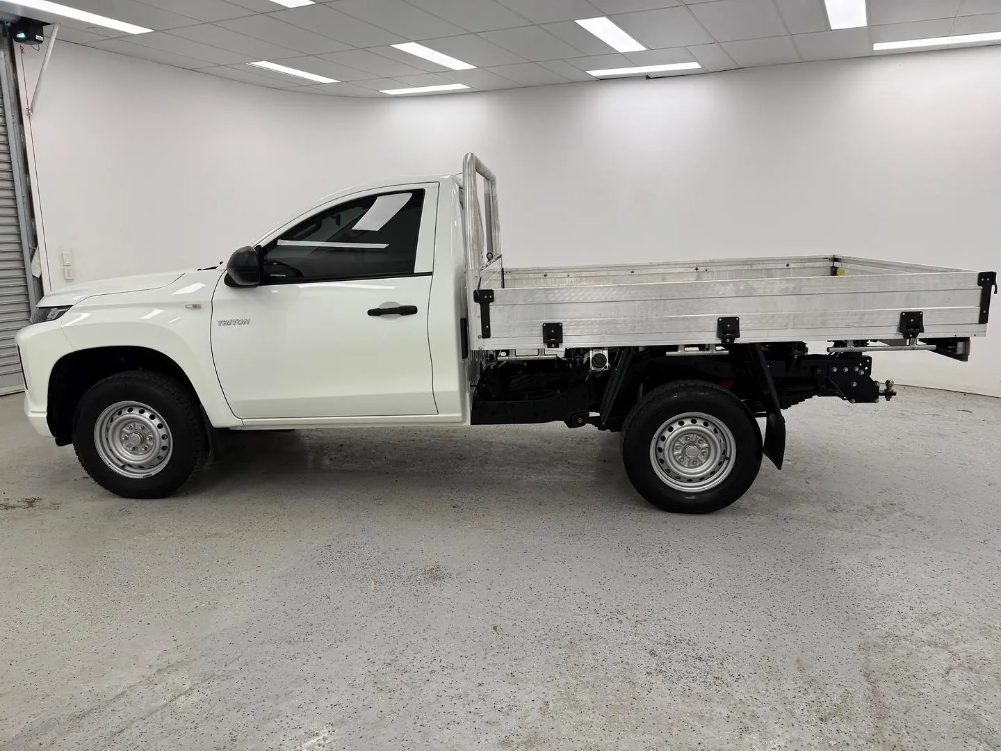 2022 Mitsubishi Triton Gallery Image 6