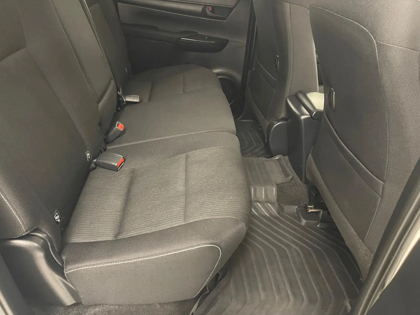 2025 Toyota Hilux Gallery Image 22