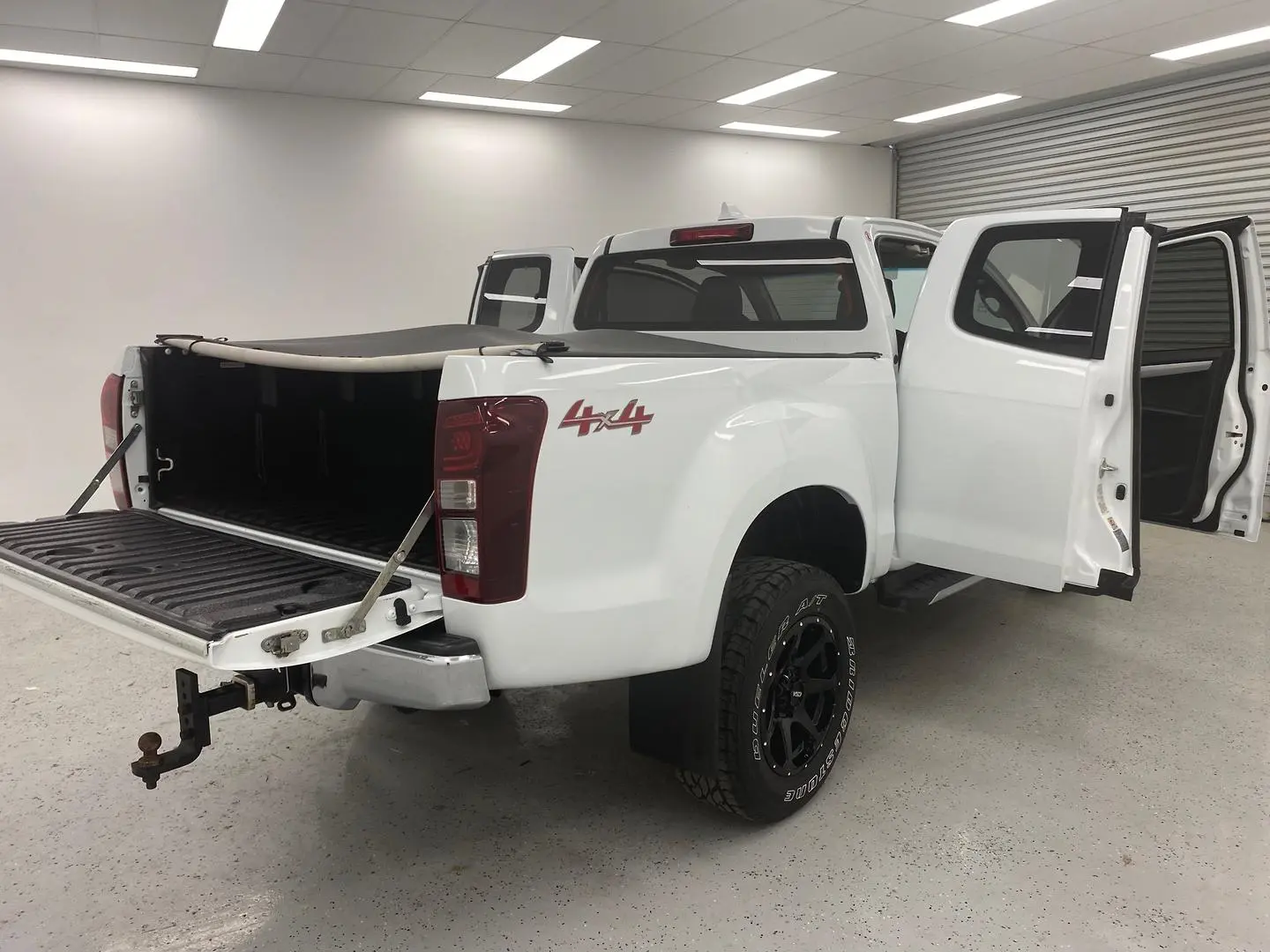 2019 Isuzu D-Max Gallery Image 11