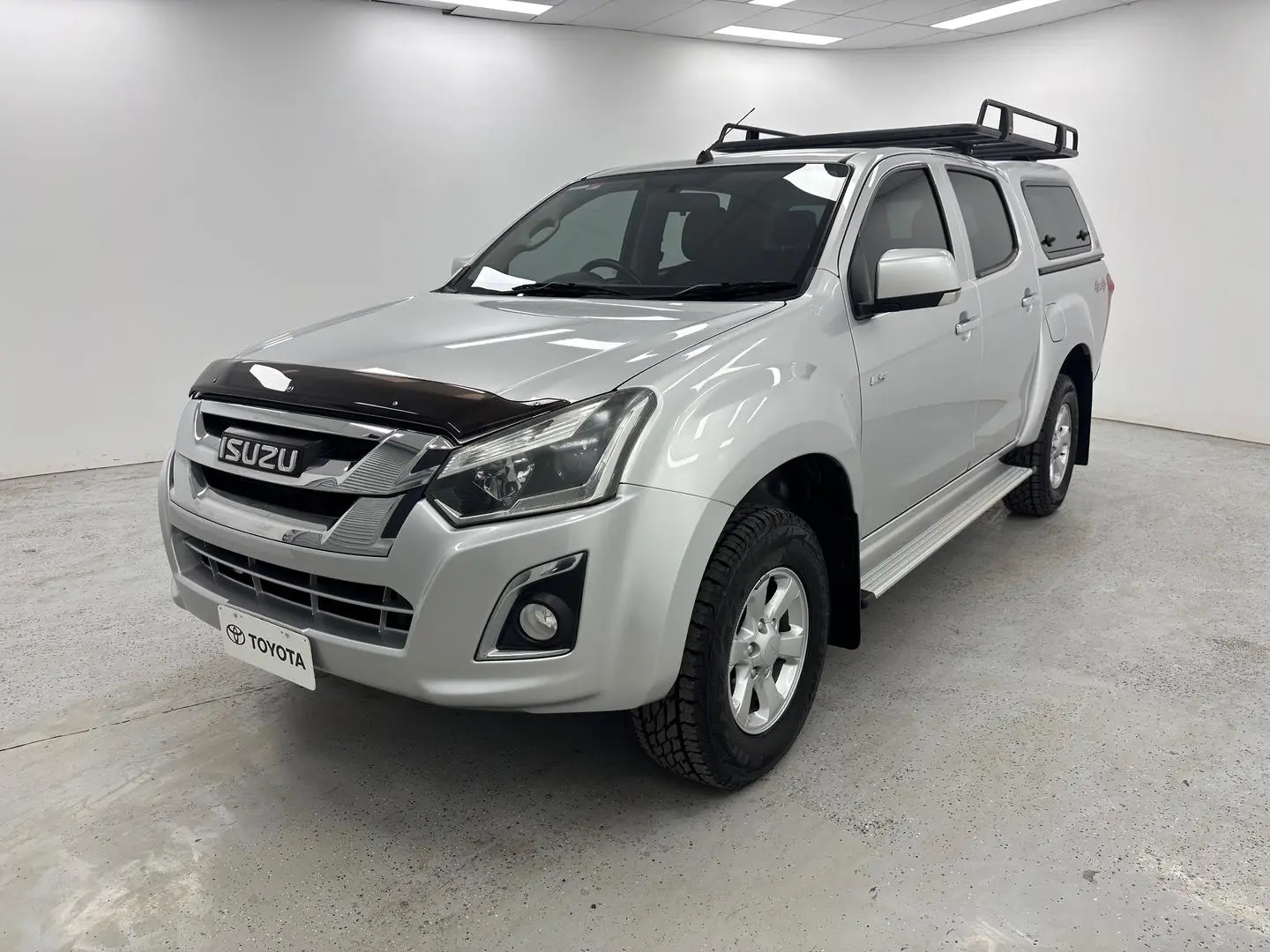 2017 Isuzu D-MAX Gallery Image 7