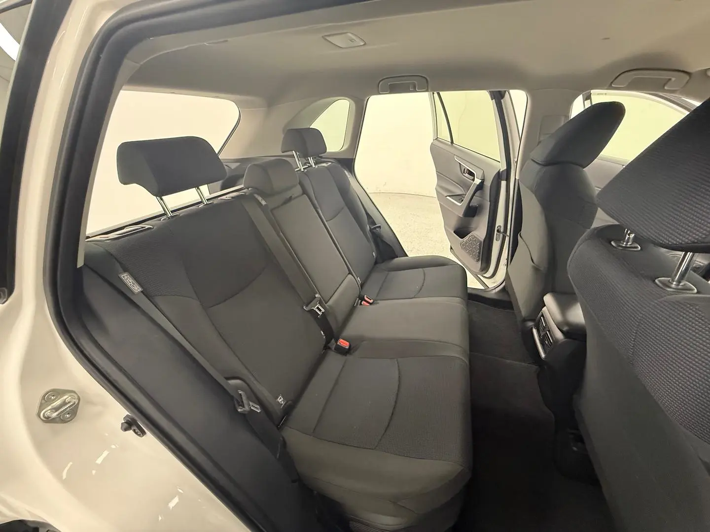 2022 Toyota RAV4 Gallery Image 18