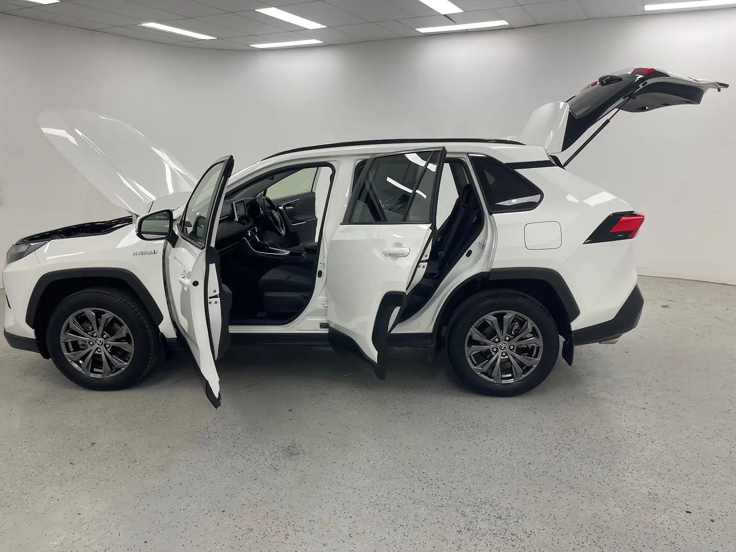 2022 Toyota RAV4 Gallery Image 12