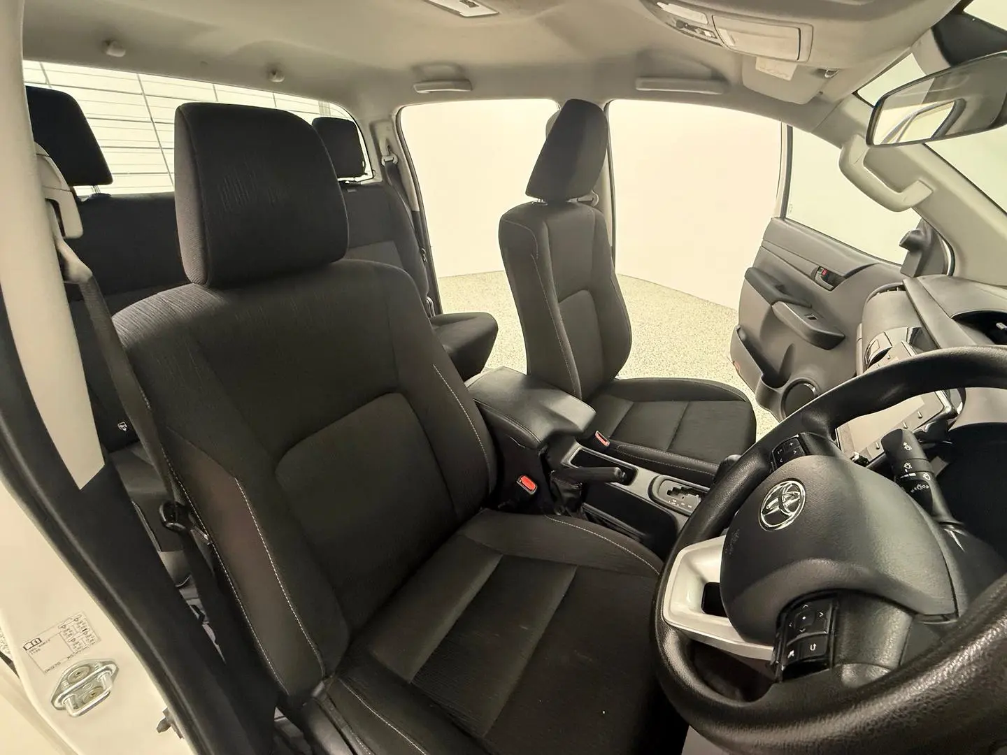 2023 Toyota Hilux Gallery Image 19