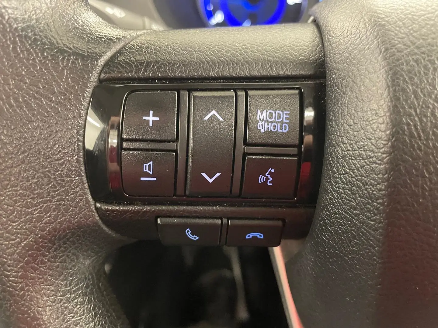 2020 Toyota Hilux Gallery Image 19