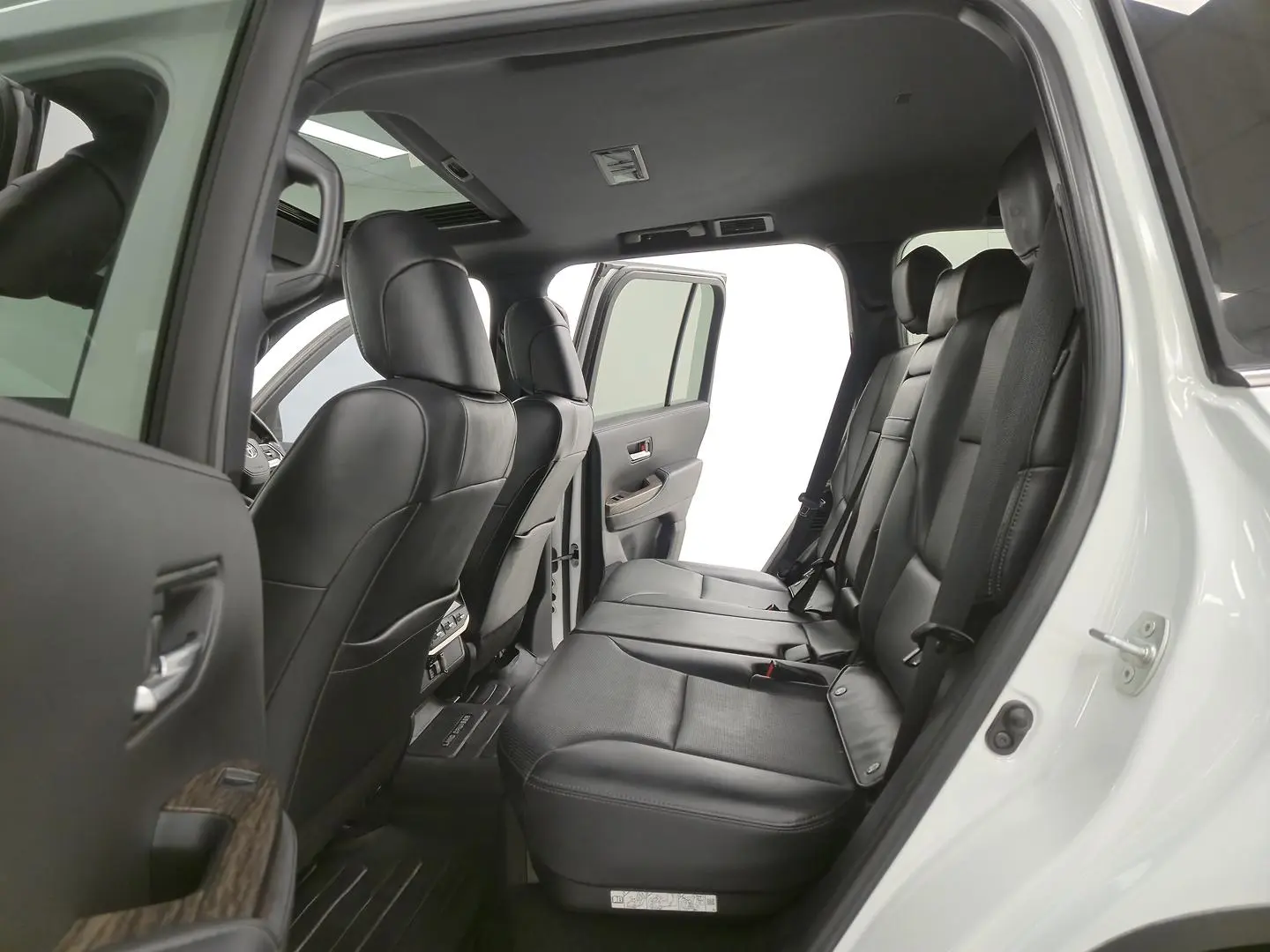 2022 Toyota Landcruiser Gallery Image 16