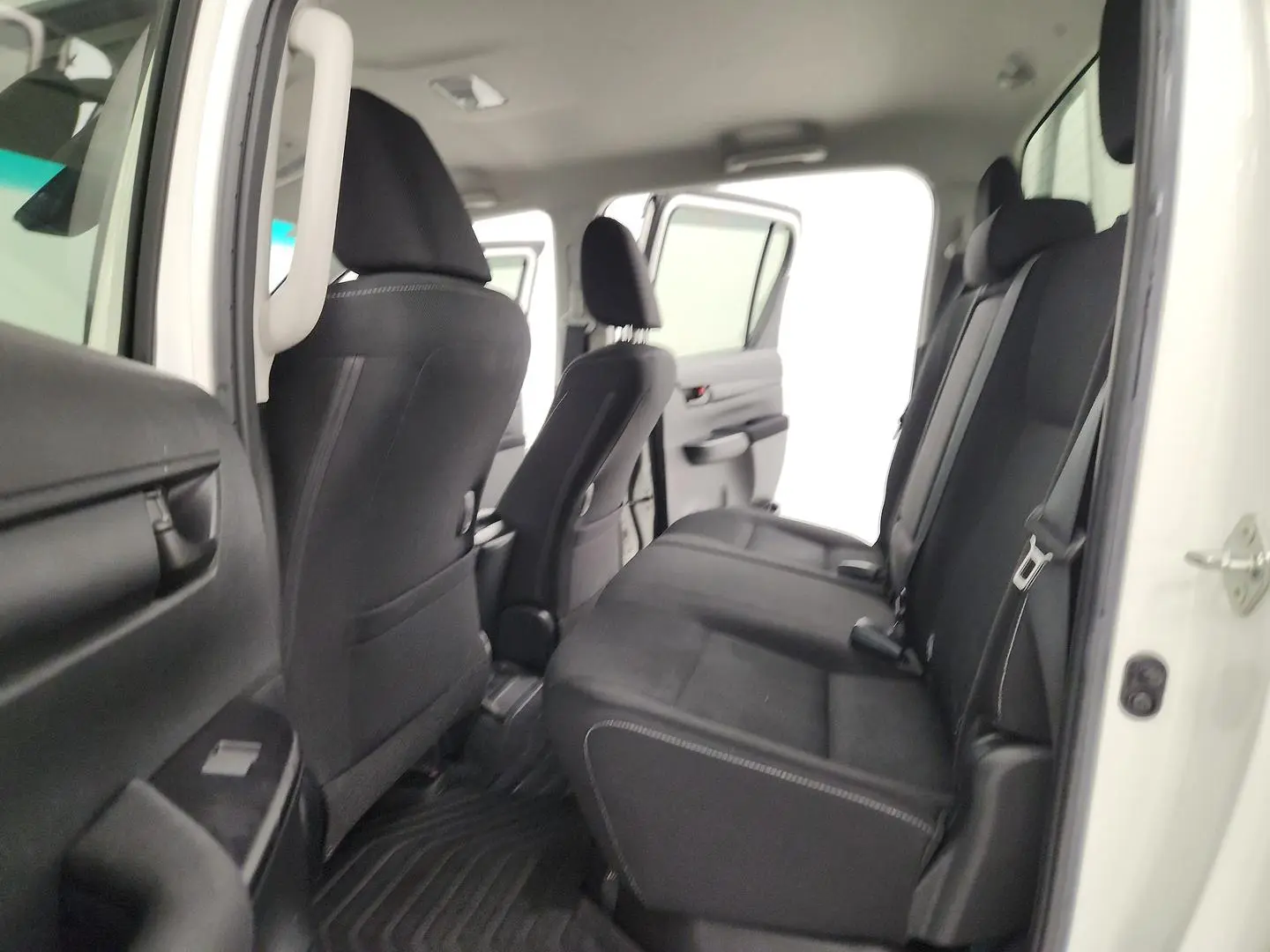 2021 Toyota Hilux Gallery Image 19
