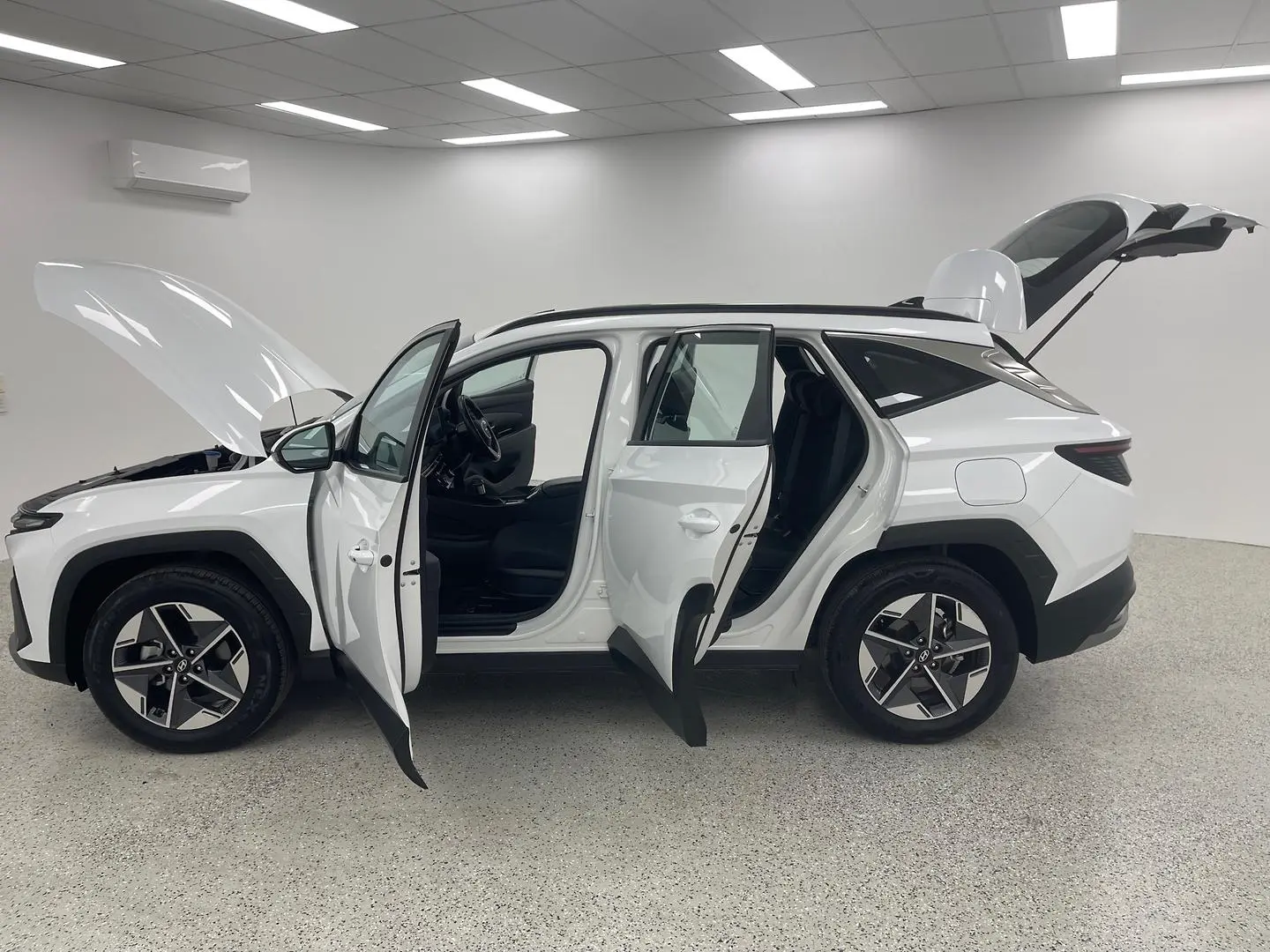 2024 Hyundai Tucson Gallery Image 11