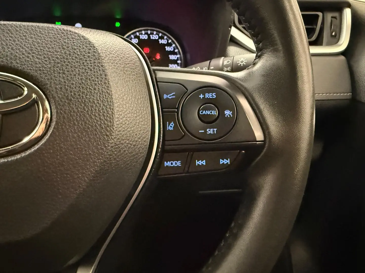 2021 Toyota RAV4 Gallery Image 27