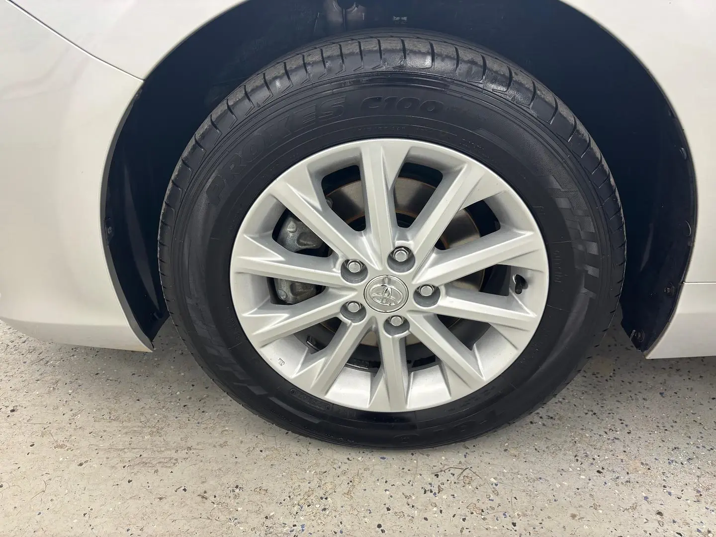 2016 Toyota Camry Gallery Image 22