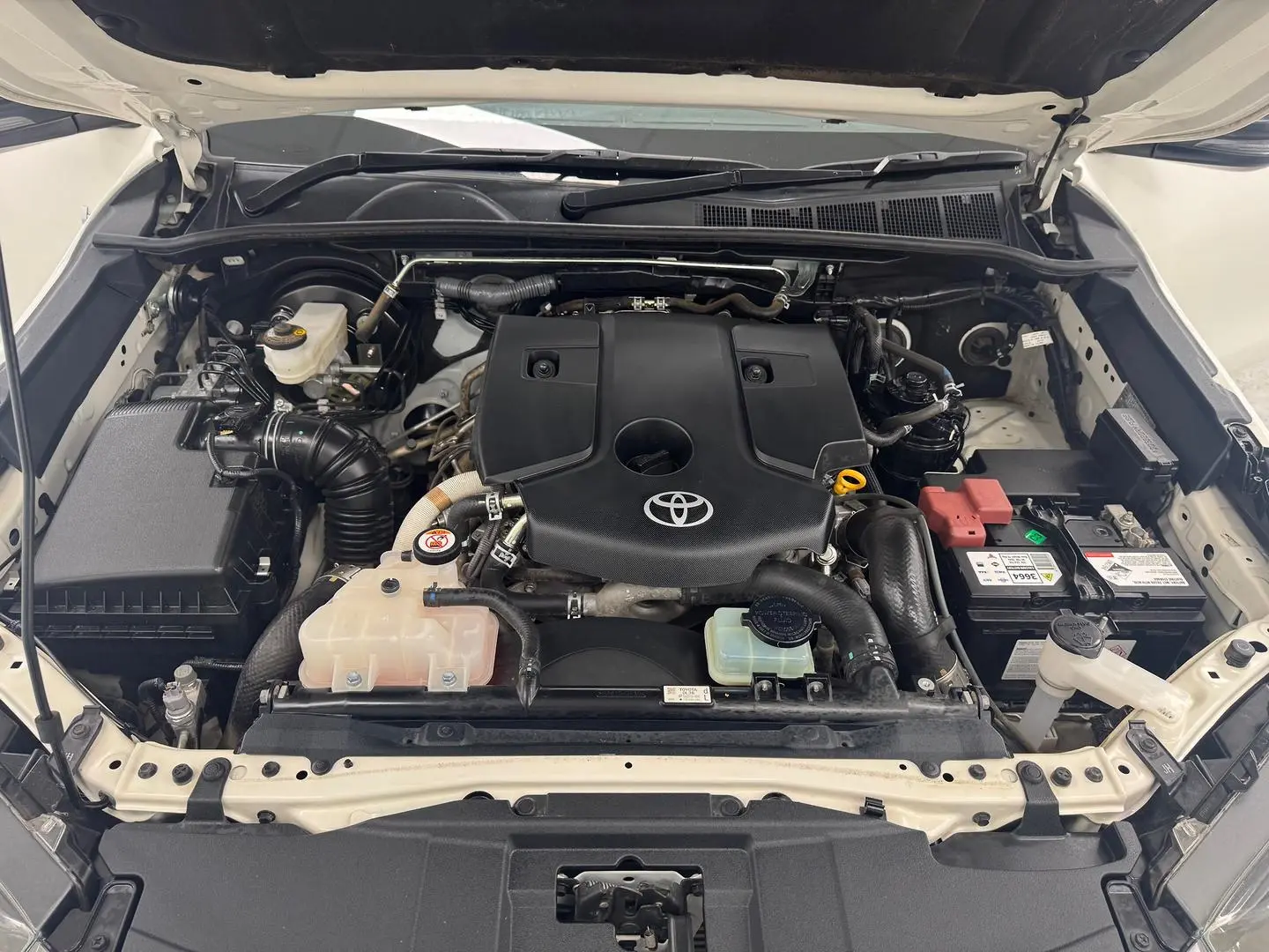 2021 Toyota Hilux Gallery Image 14