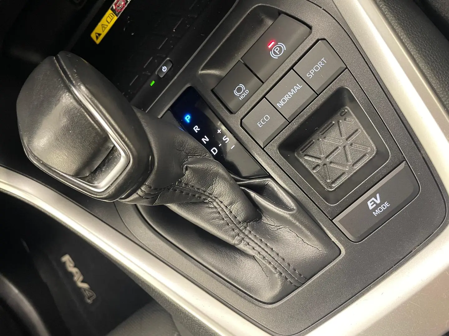 2023 Toyota RAV4 Gallery Image 30