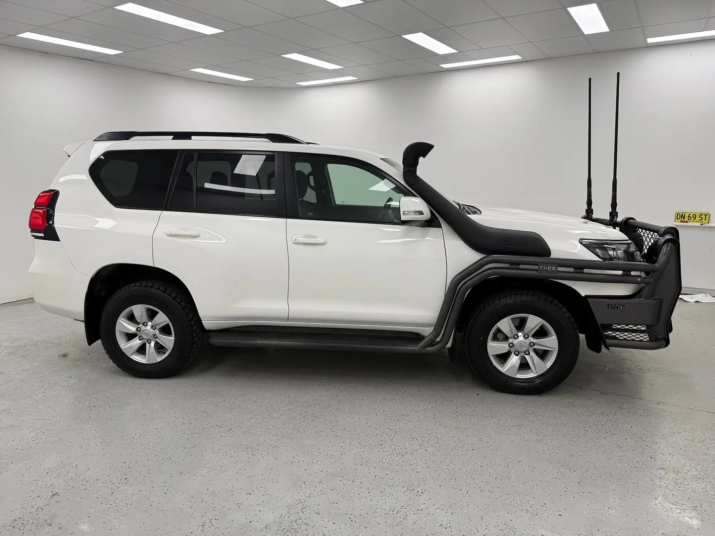 2020 Toyota Landcruiser Prado Gallery Image 2