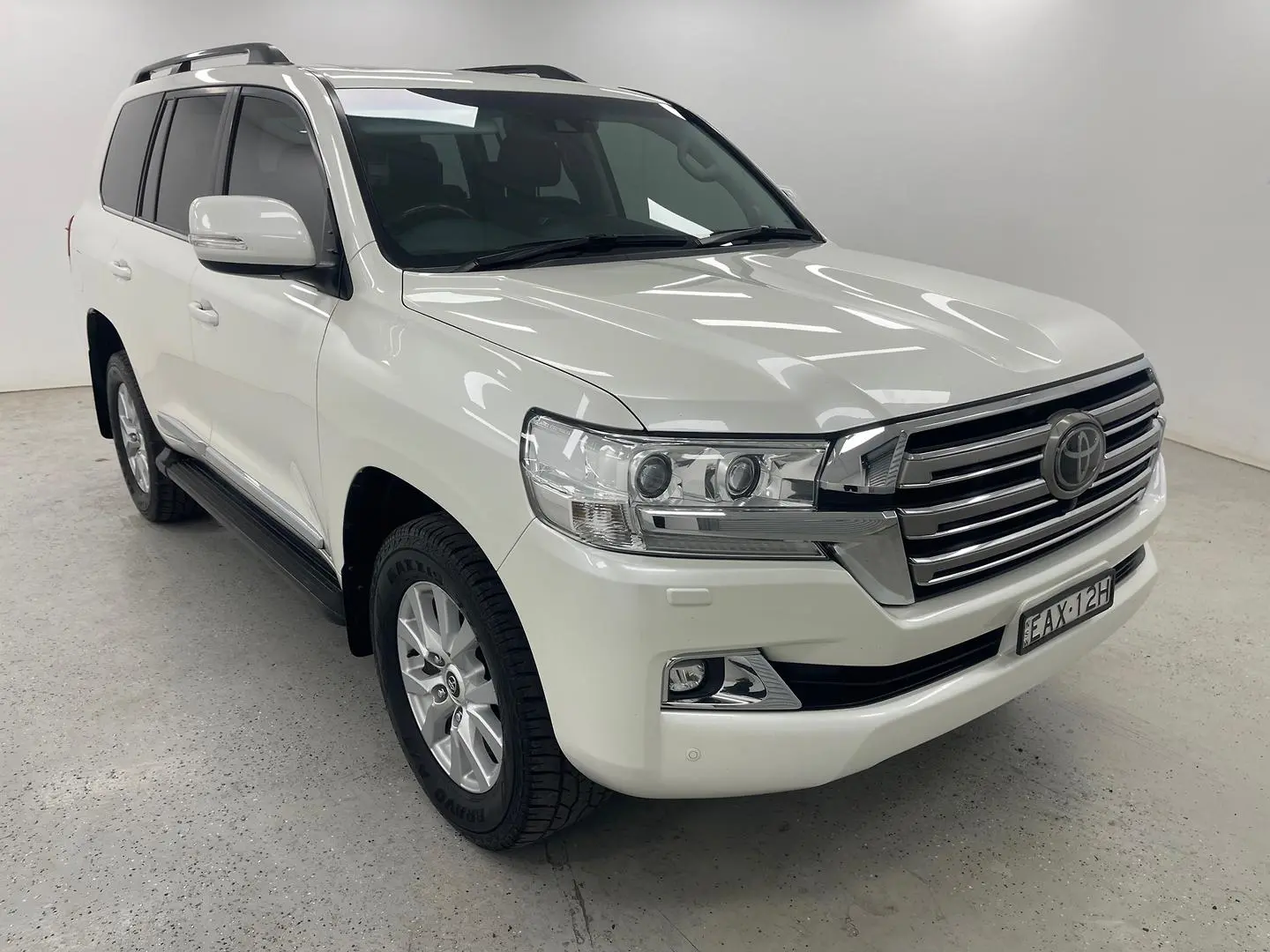 2019 Toyota Landcruiser Gallery Image 1