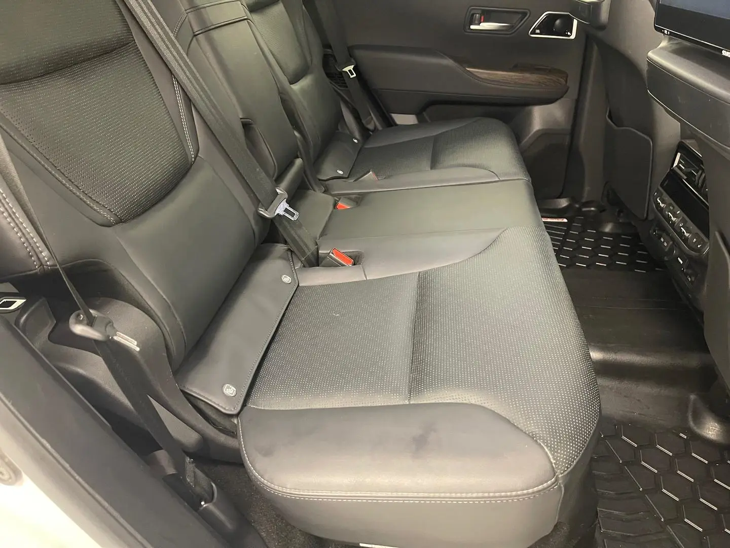 2023 Toyota Landcruiser Gallery Image 20