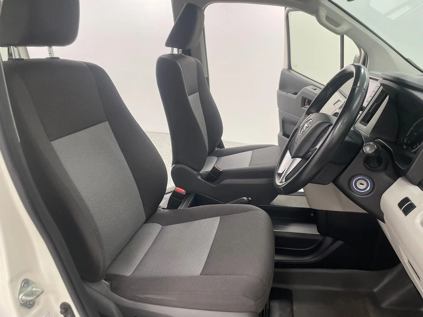 2019 Toyota Hiace Gallery Image 23