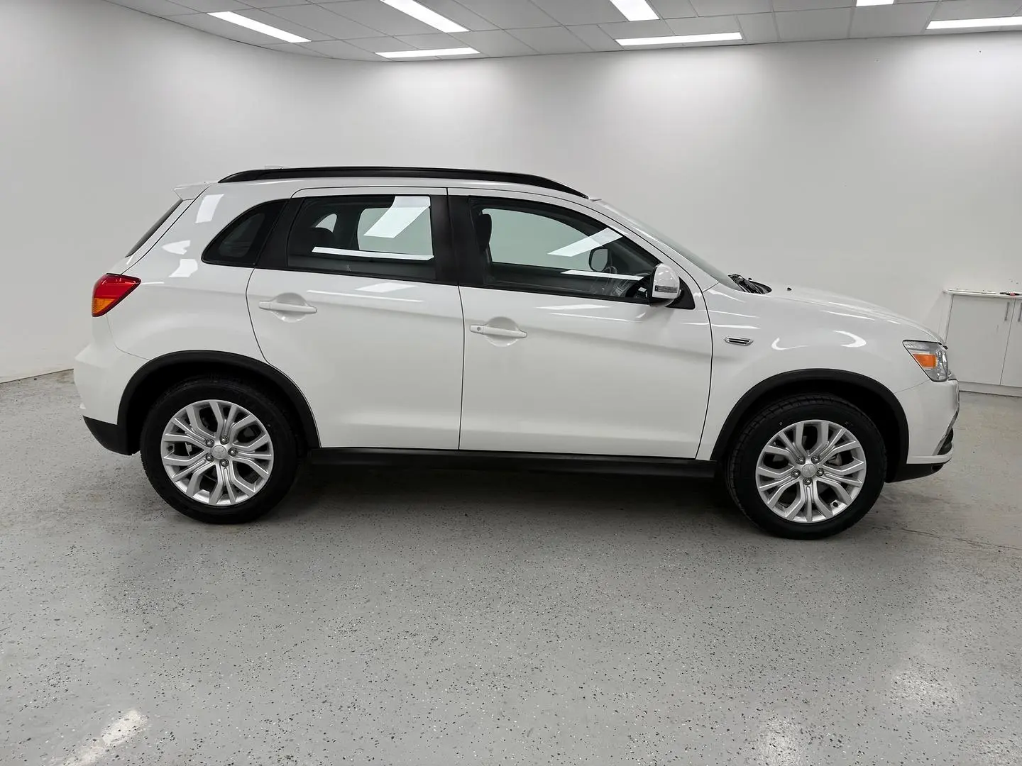 2019 Mitsubishi ASX Gallery Image 2