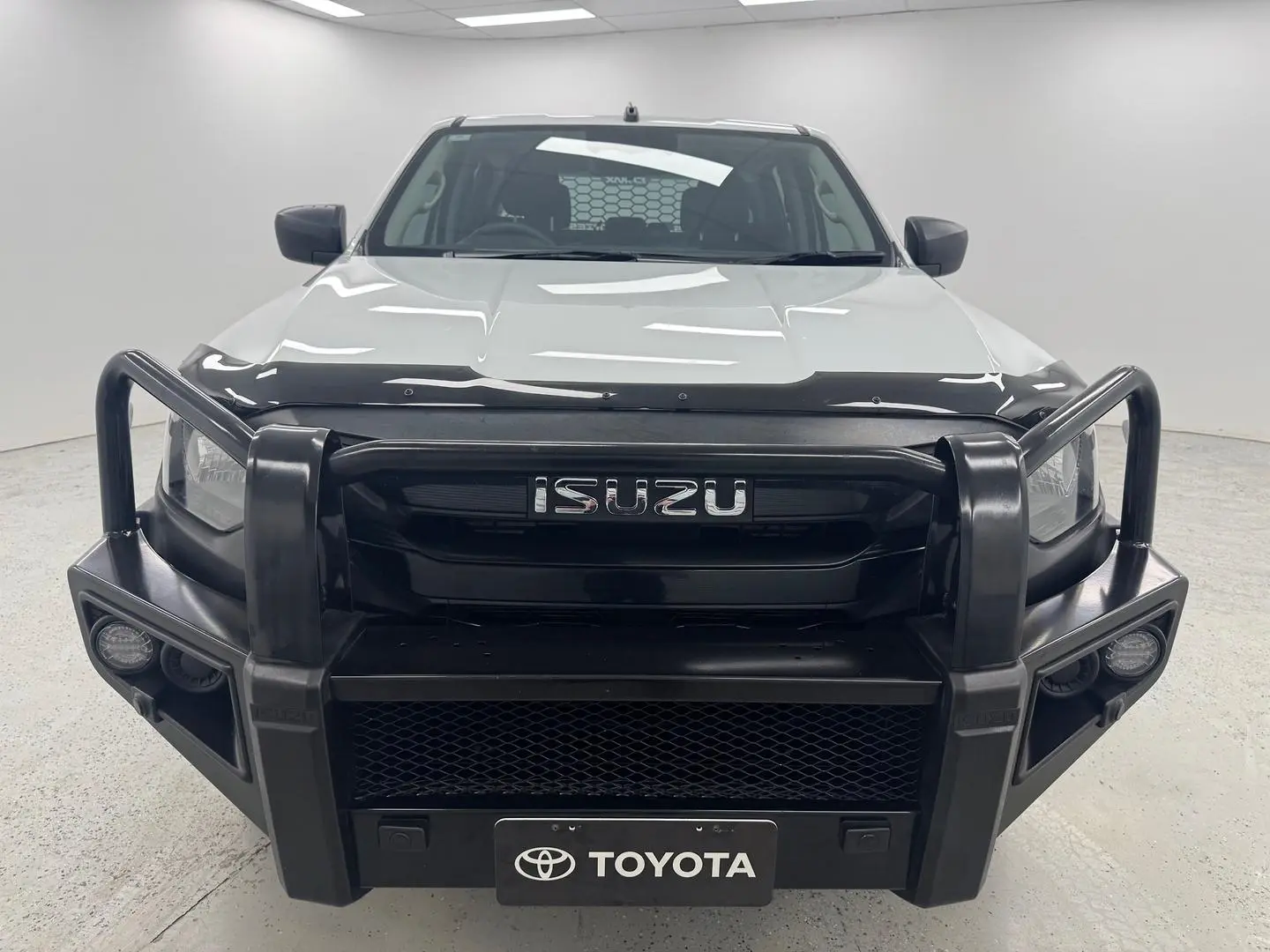 2024 Isuzu D-MAX Gallery Image 33
