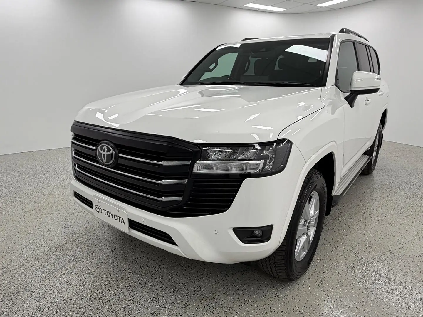 2024 Toyota Landcruiser Gallery Image 6