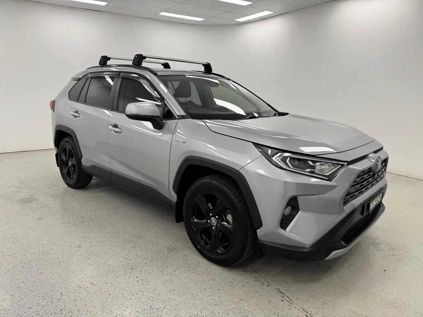 2020 Toyota RAV4 Gallery Image 2