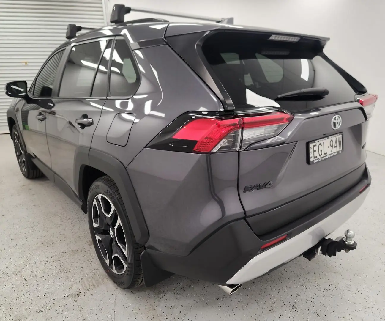 2019 Toyota RAV4 Gallery Image 4