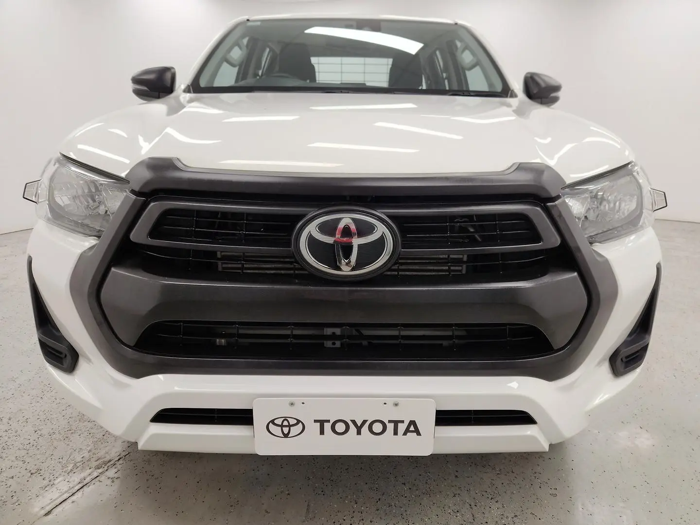 2021 Toyota Hilux Gallery Image 35