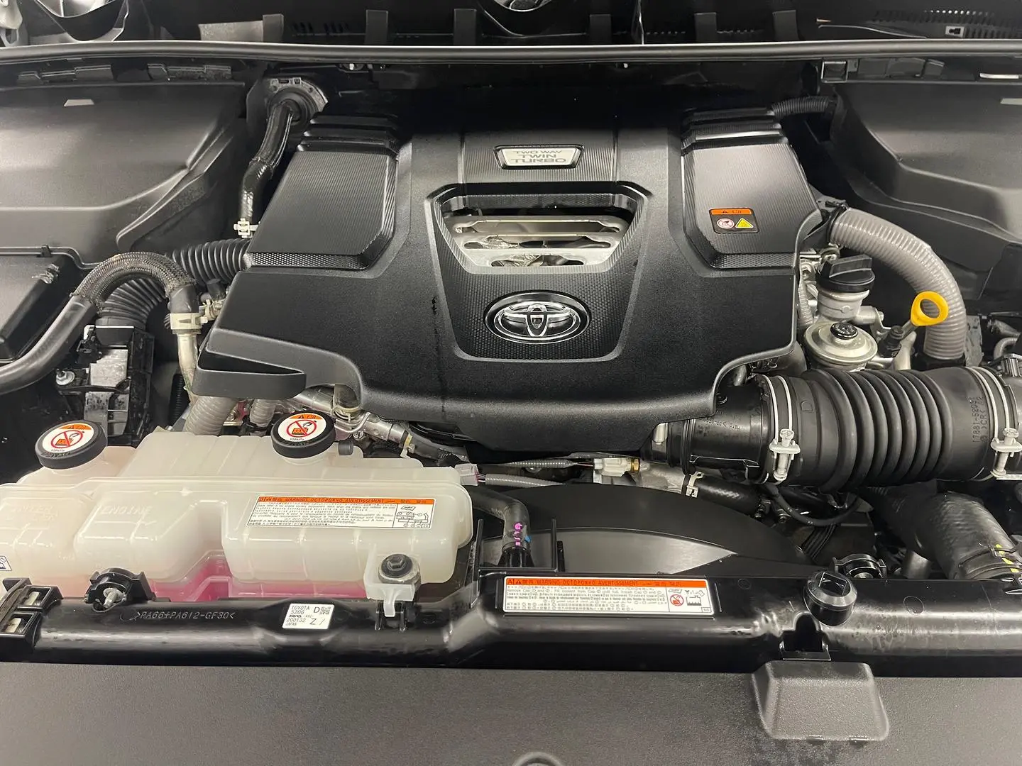 2023 Toyota Landcruiser Gallery Image 15