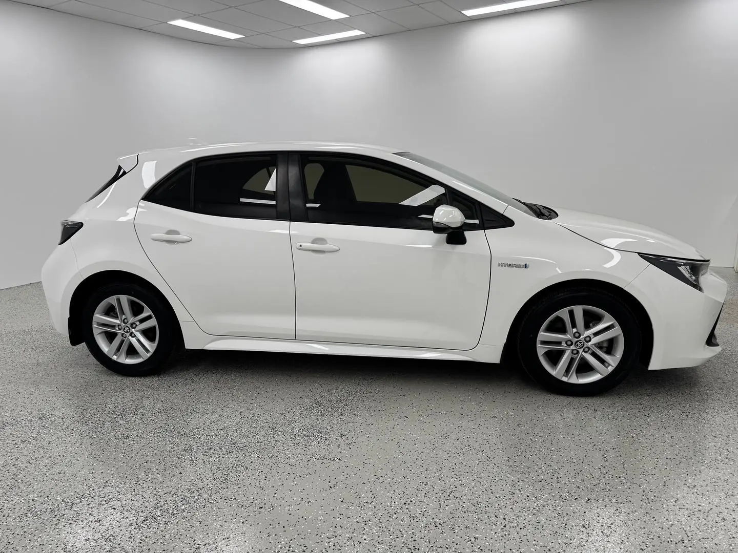 2021 Toyota Corolla Gallery Image 2