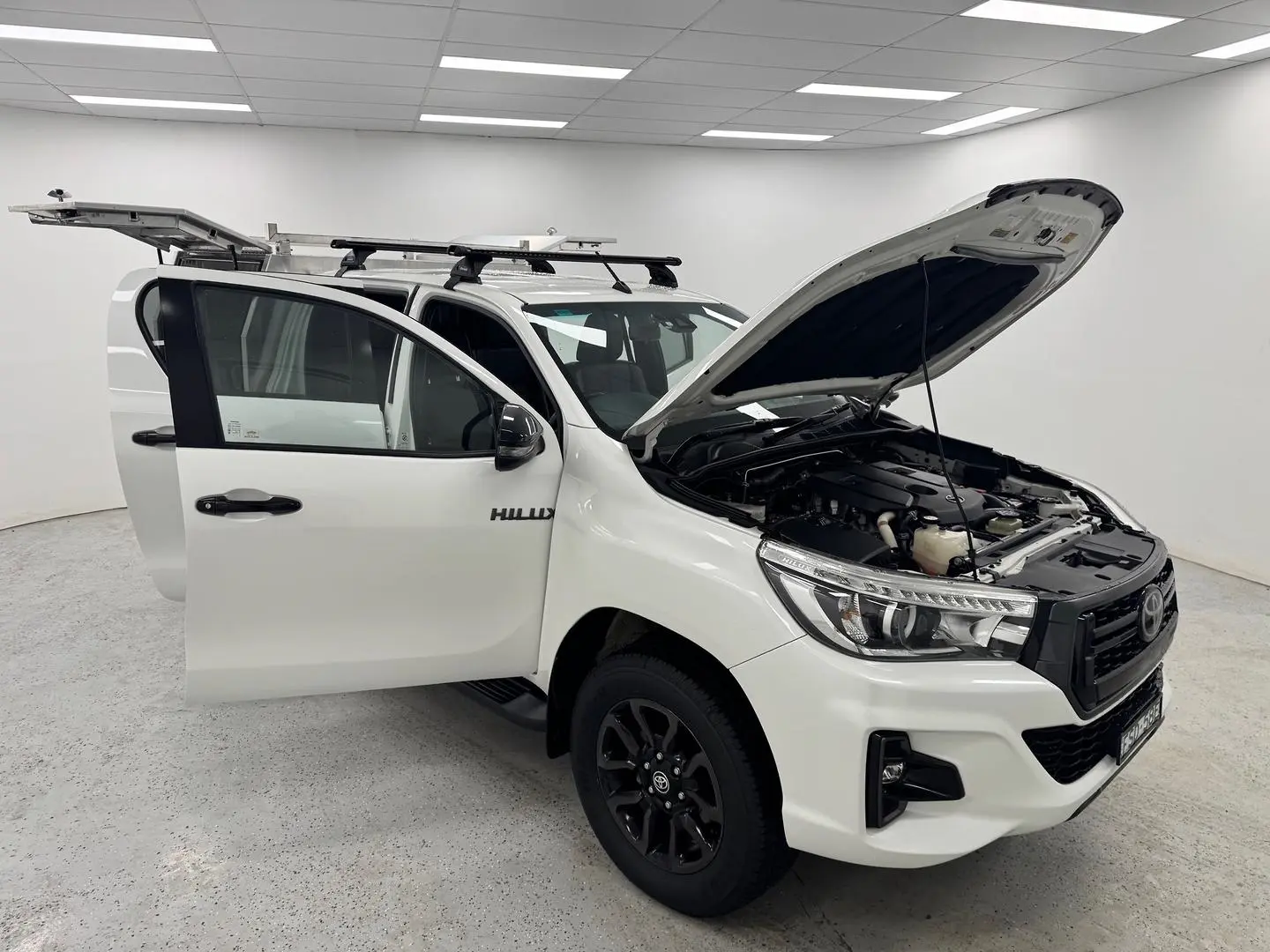 2019 Toyota Hilux Gallery Image 7