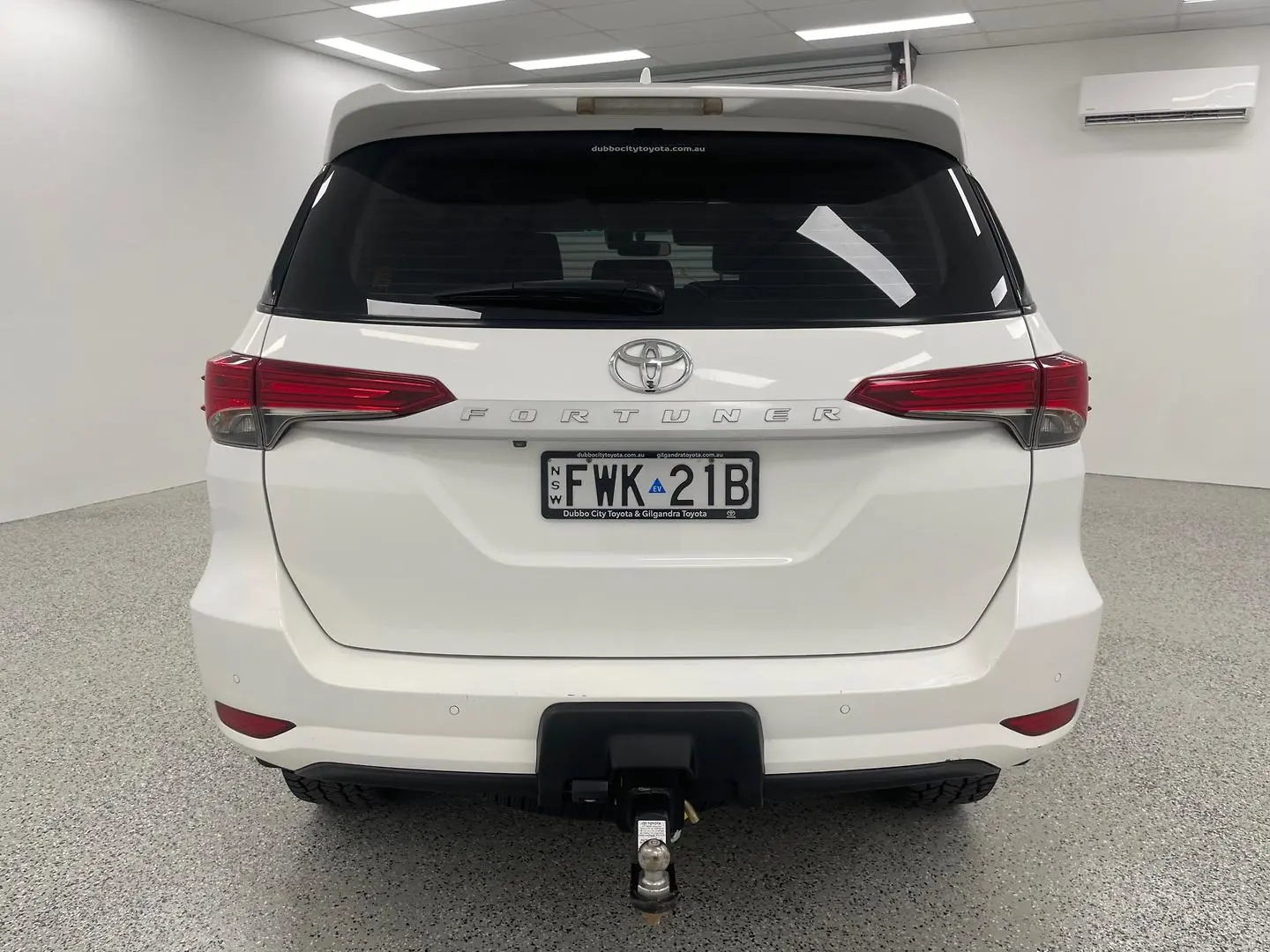 2020 Toyota Fortuner Gallery Image 4