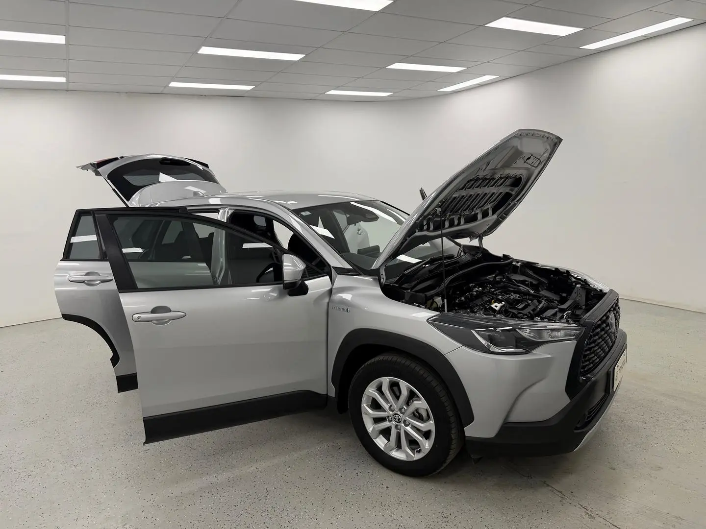 2023 Toyota Corolla Cross Gallery Image 8