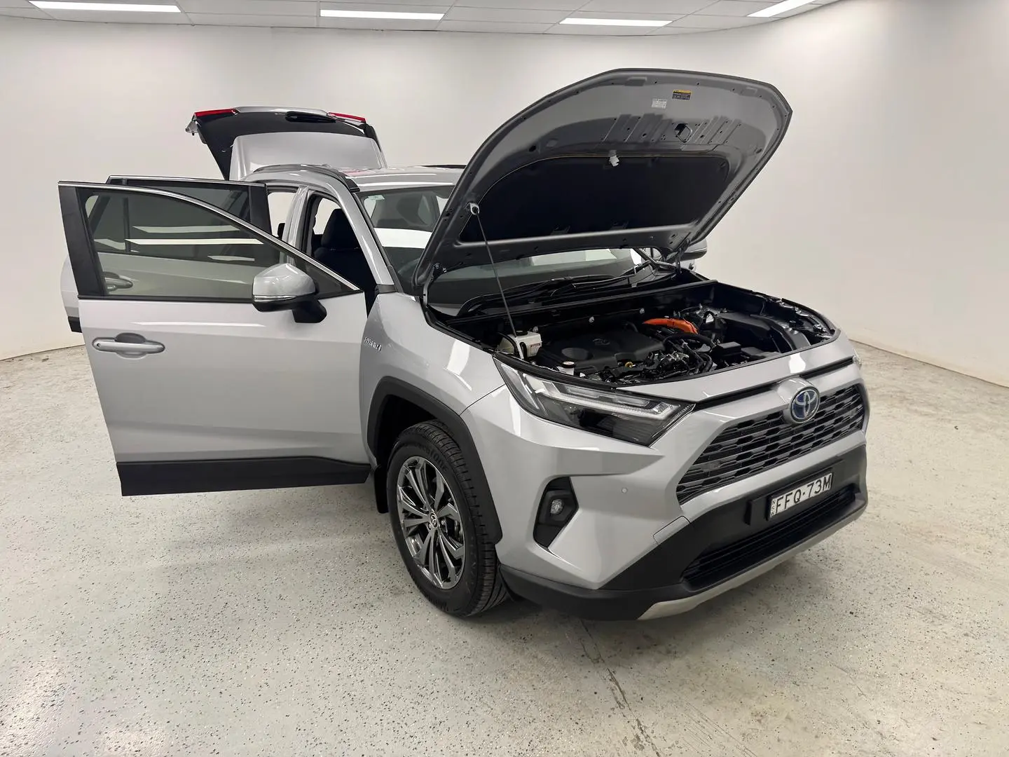 2024 Toyota RAV4 Gallery Image 7