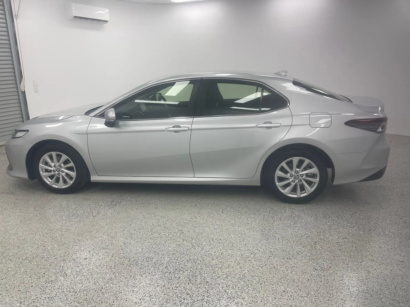 2024 Toyota Camry Gallery Image 6