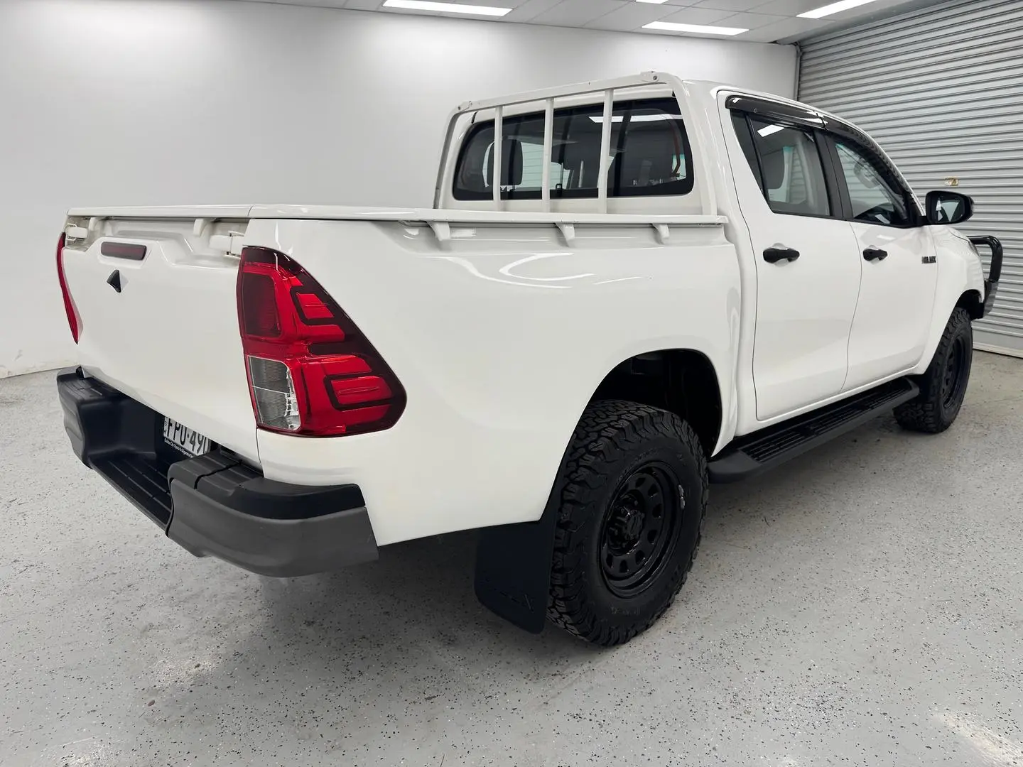 2018 Toyota Hilux Gallery Image 3