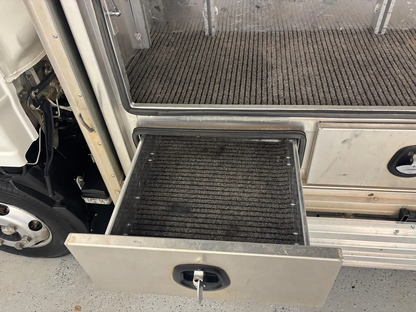 2023 Isuzu N Series Gallery Image 15