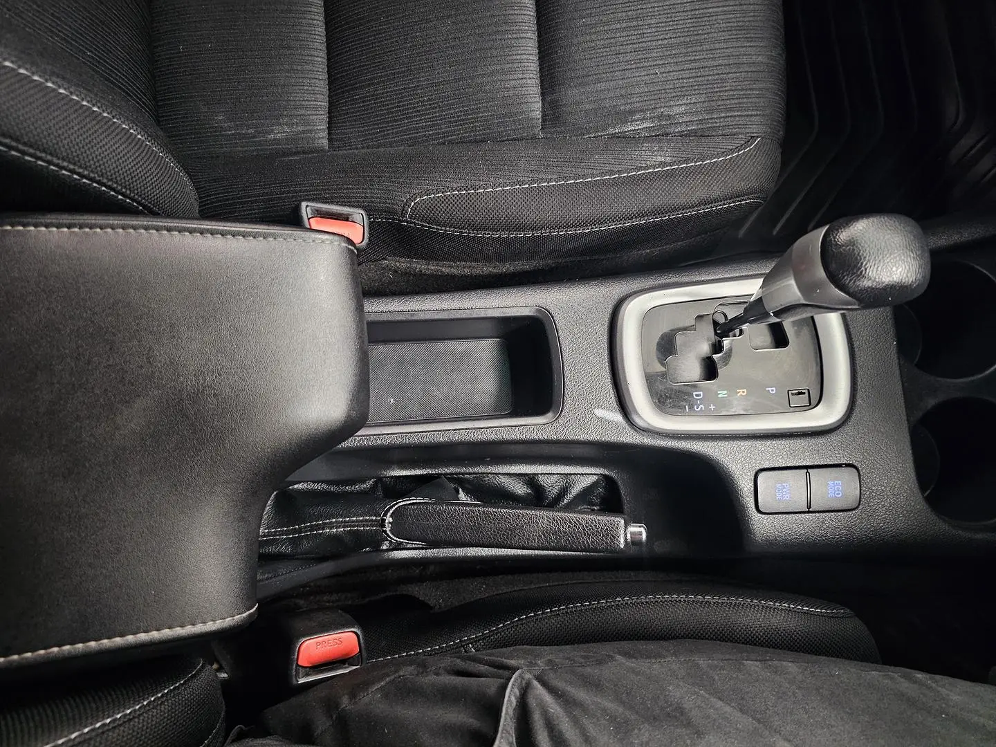 2021 Toyota Hilux Gallery Image 34