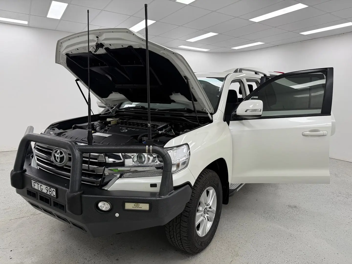 2021 Toyota Landcruiser Gallery Image 8