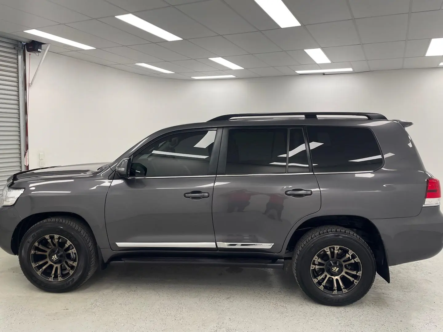 2020 Toyota Landcruiser Gallery Image 6