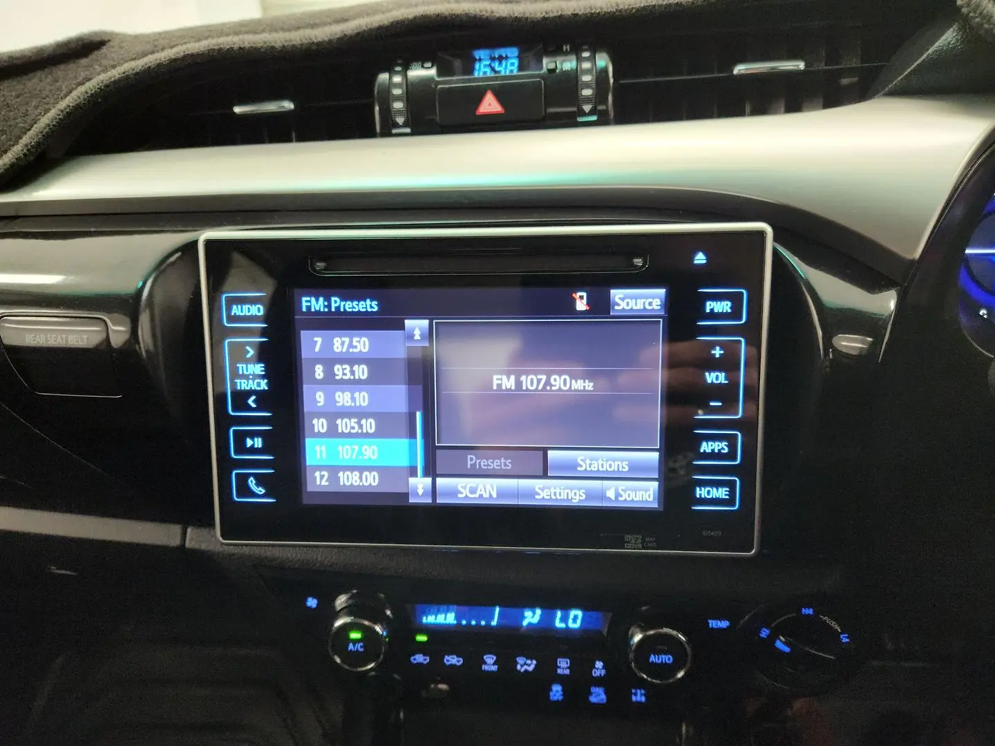 2017 Toyota Hilux Gallery Image 29