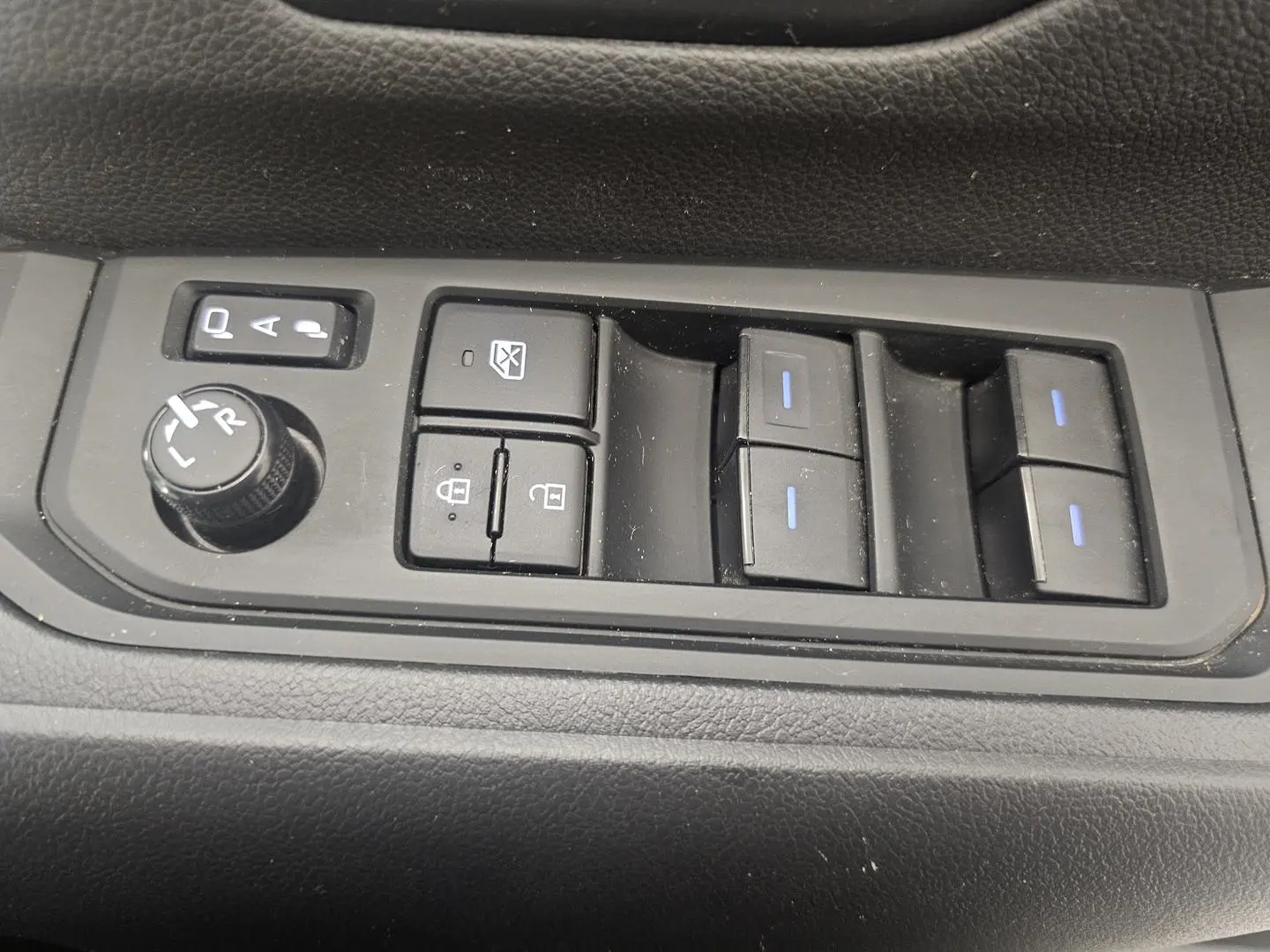 2023 Toyota Landcruiser Gallery Image 41