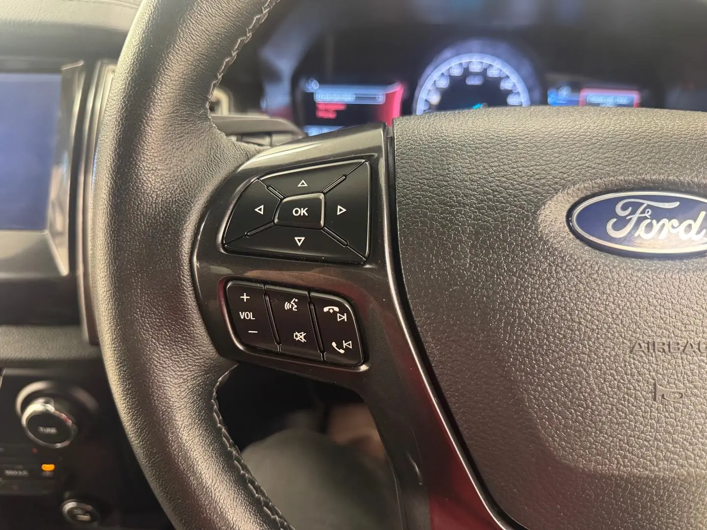 2021 Ford Everest Gallery Image 17