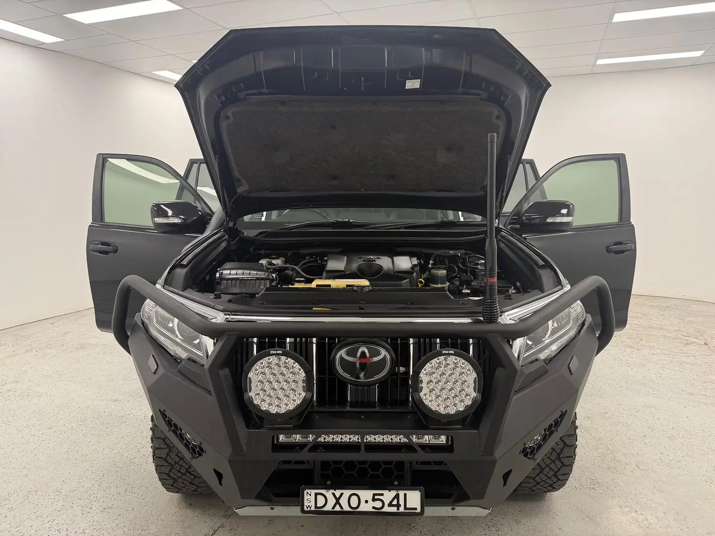 2018 Toyota Landcruiser Prado Gallery Image 27