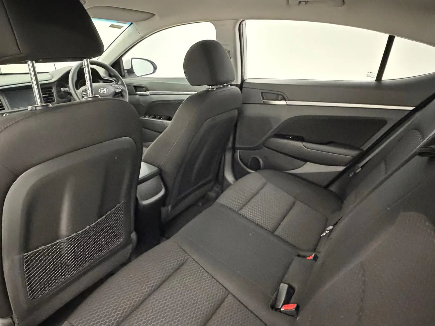 2019 Hyundai Elantra Gallery Image 29