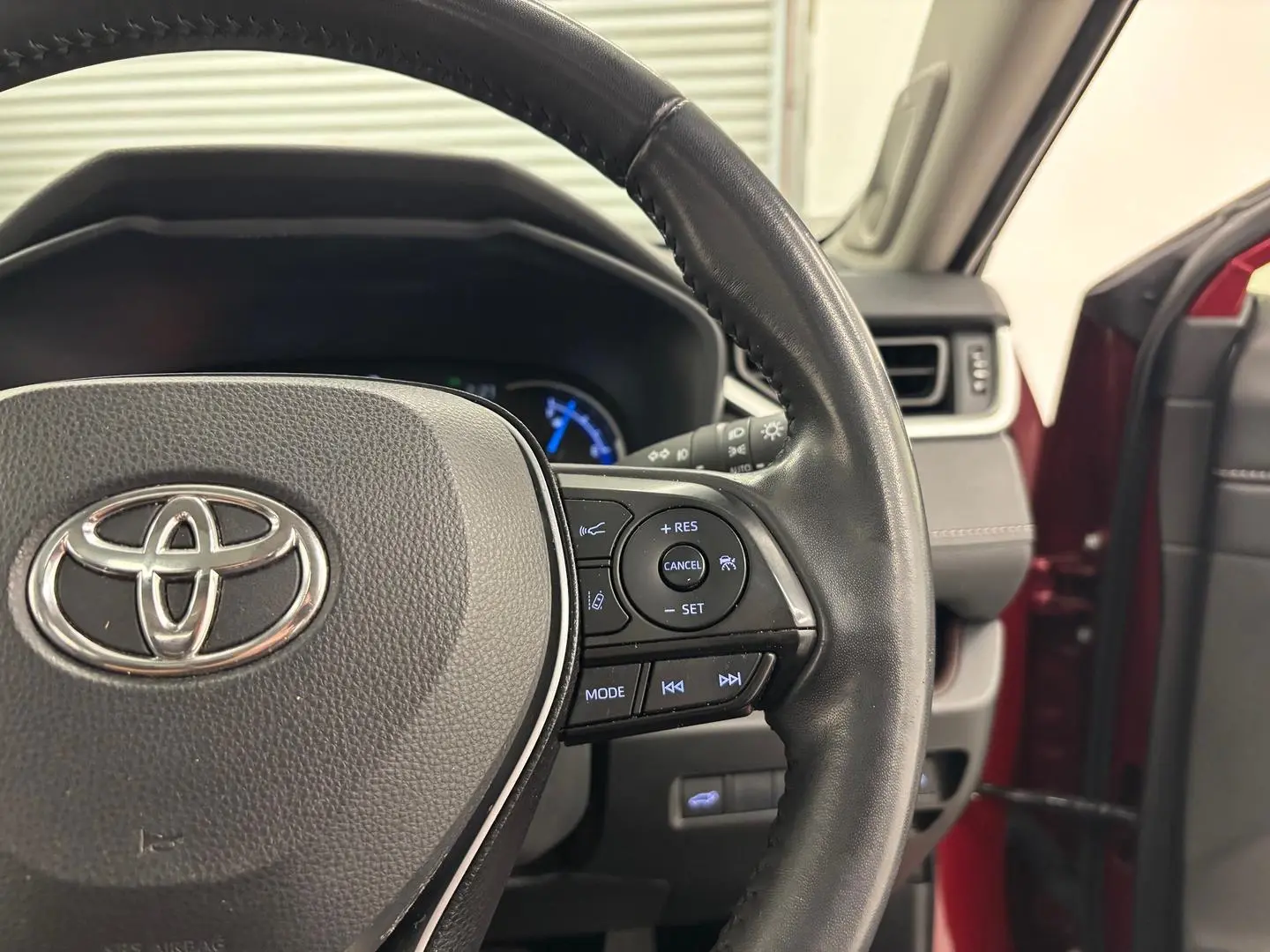 2020 Toyota RAV4 Gallery Image 26
