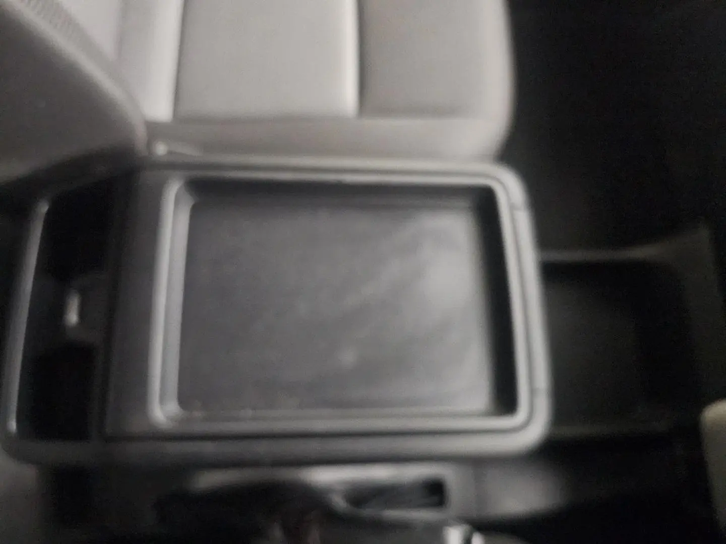 2022 Toyota Hiace Gallery Image 33