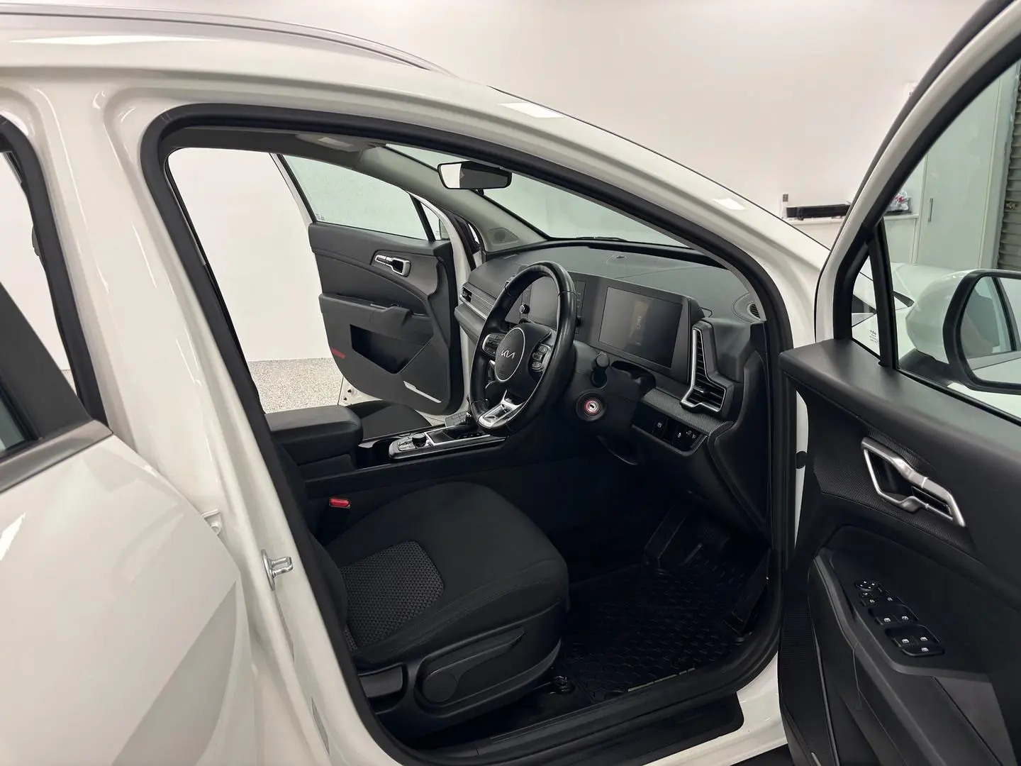 2024 Kia Sportage Gallery Image 21