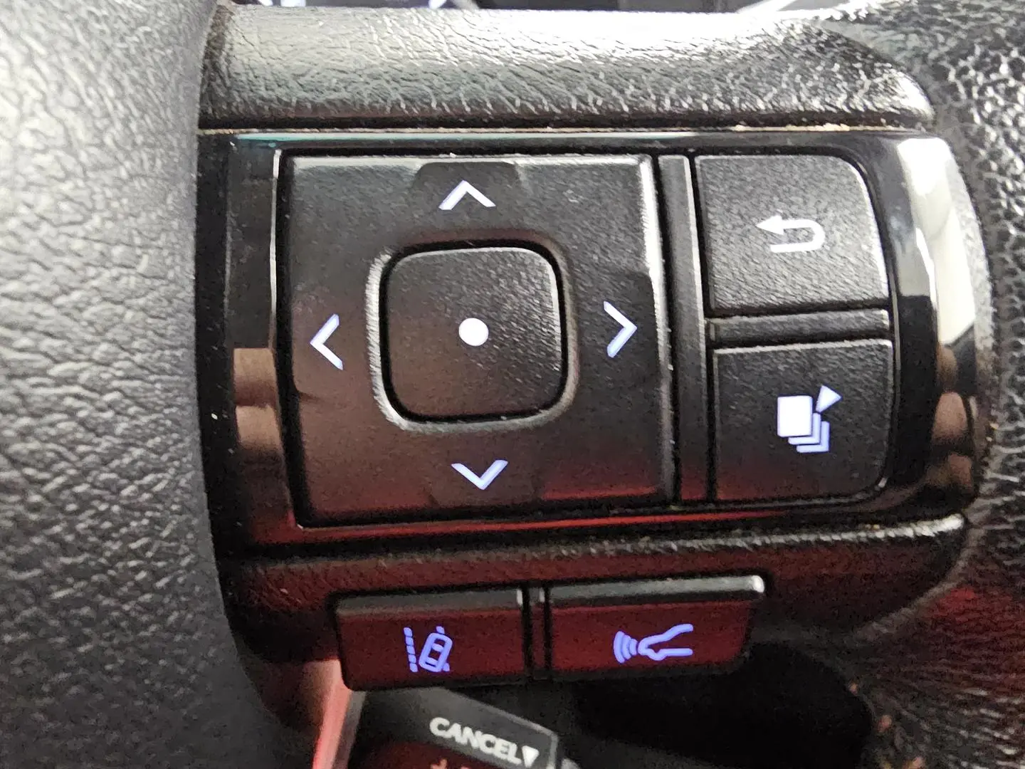 2023 Toyota Hilux Gallery Image 35